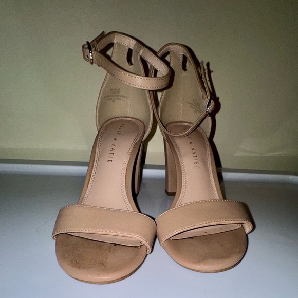 Kelly & Katie Beige Block Heel Sandals - Picture 6 of 7